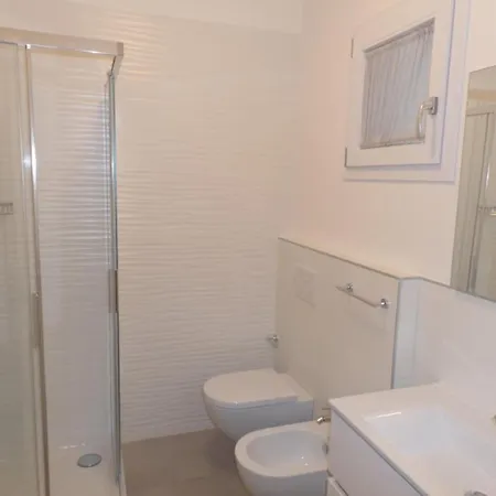 Modern Duplex With Whirlpool, Pool And Ac Bibione