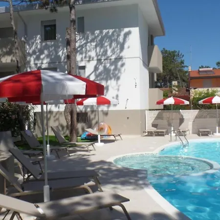 Modern Duplex With Whirlpool, Pool And Ac Bibione